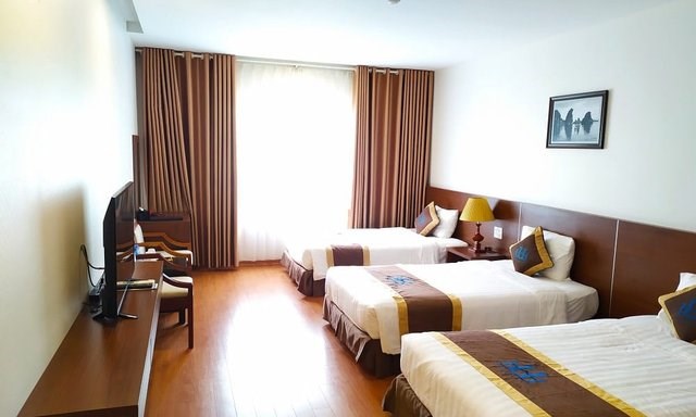 Khách sạn Hạ Long Harbour